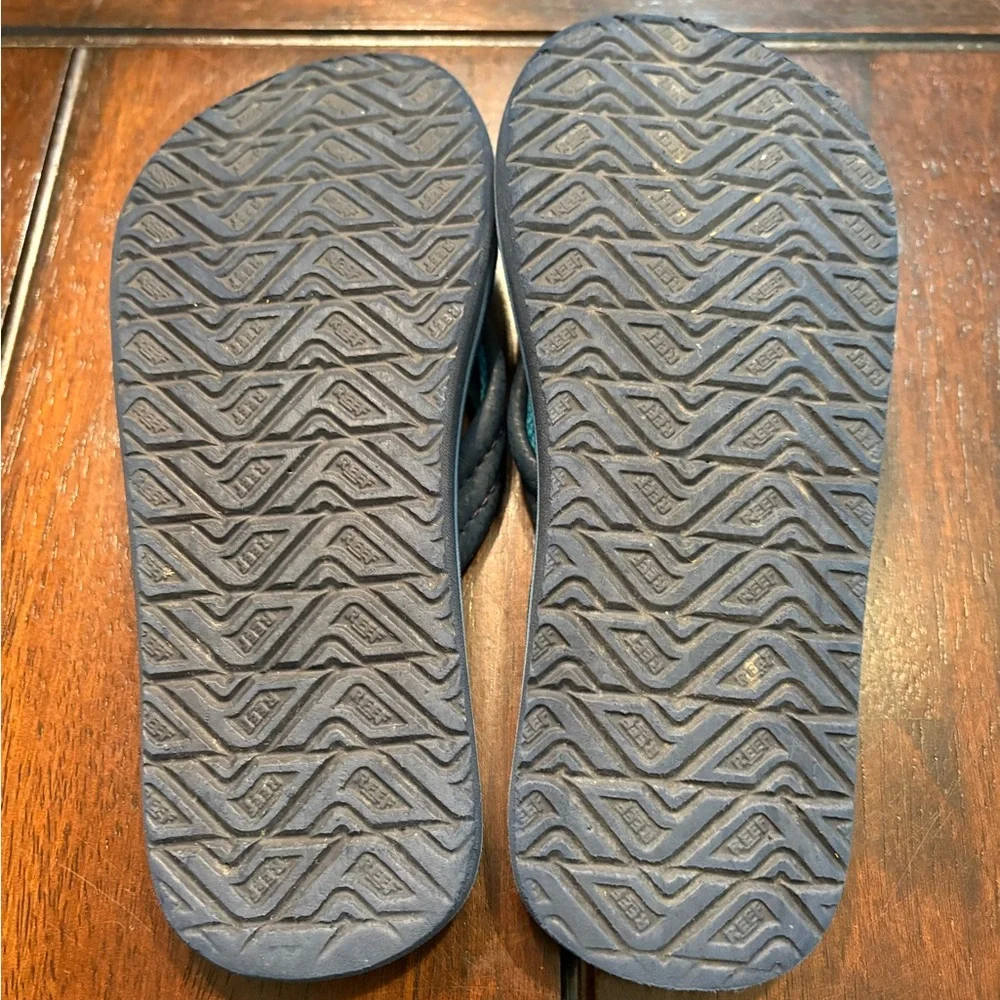 Kids Reef Navy Blue Flip Flops - Size 9/10